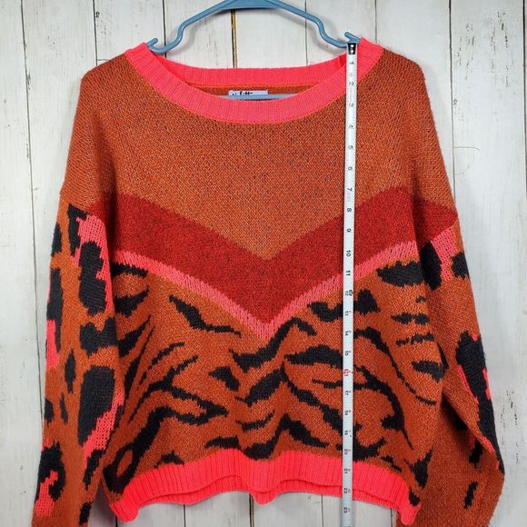 Vylette Knit Pullover Sweater Juniors Size Medium Multicolor Animal Print - Picture 6 of 12